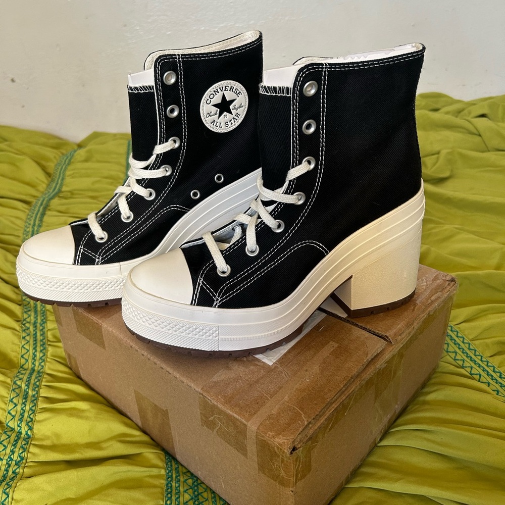 Chuck Taylor 70 De Luxe Heeled Black And White Converse size 9 women